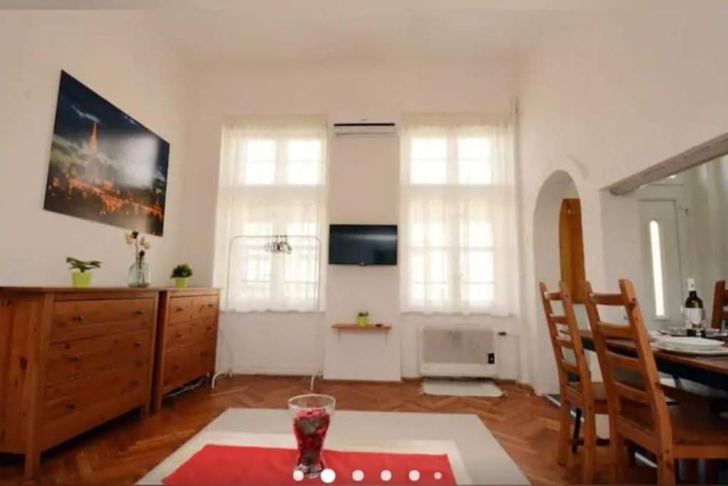 Gallery Flat In Party District Budapesta Exterior foto